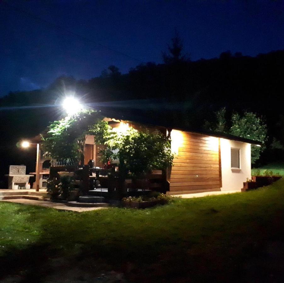 Studio Apartman Firdaus-Bihac, Dobrenica Bb 외부 사진